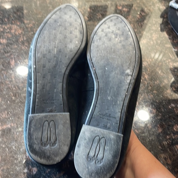 Flats - Picture 6 of 6